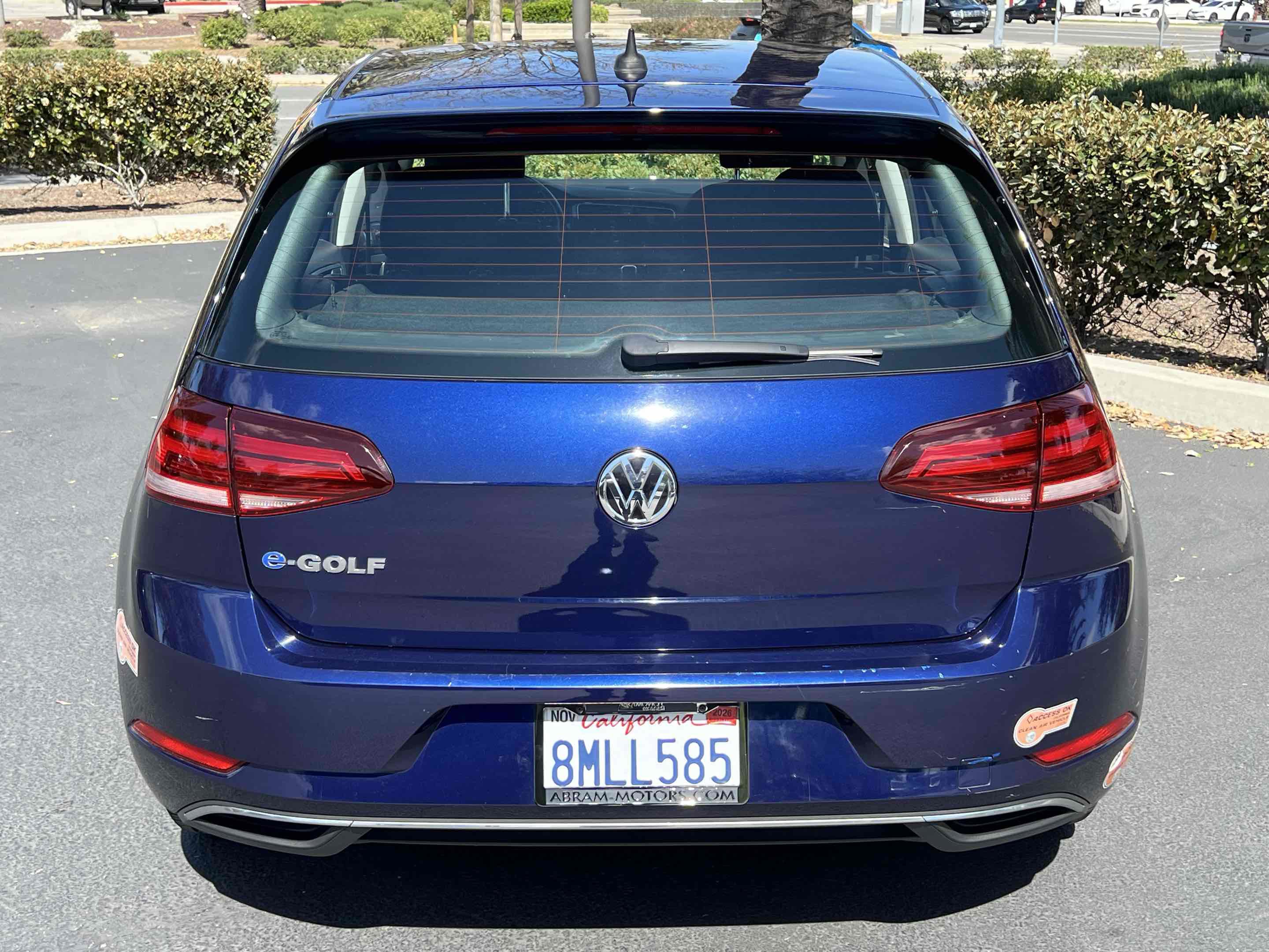 Used 2019 Volkswagen e-Golf SE w/ Driver Assistance Package image 16