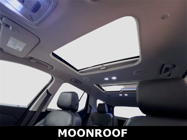 Used 2020 Chevrolet Traverse RS image 8