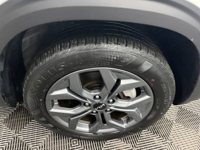 Certified 2024 Kia Seltos S image 33