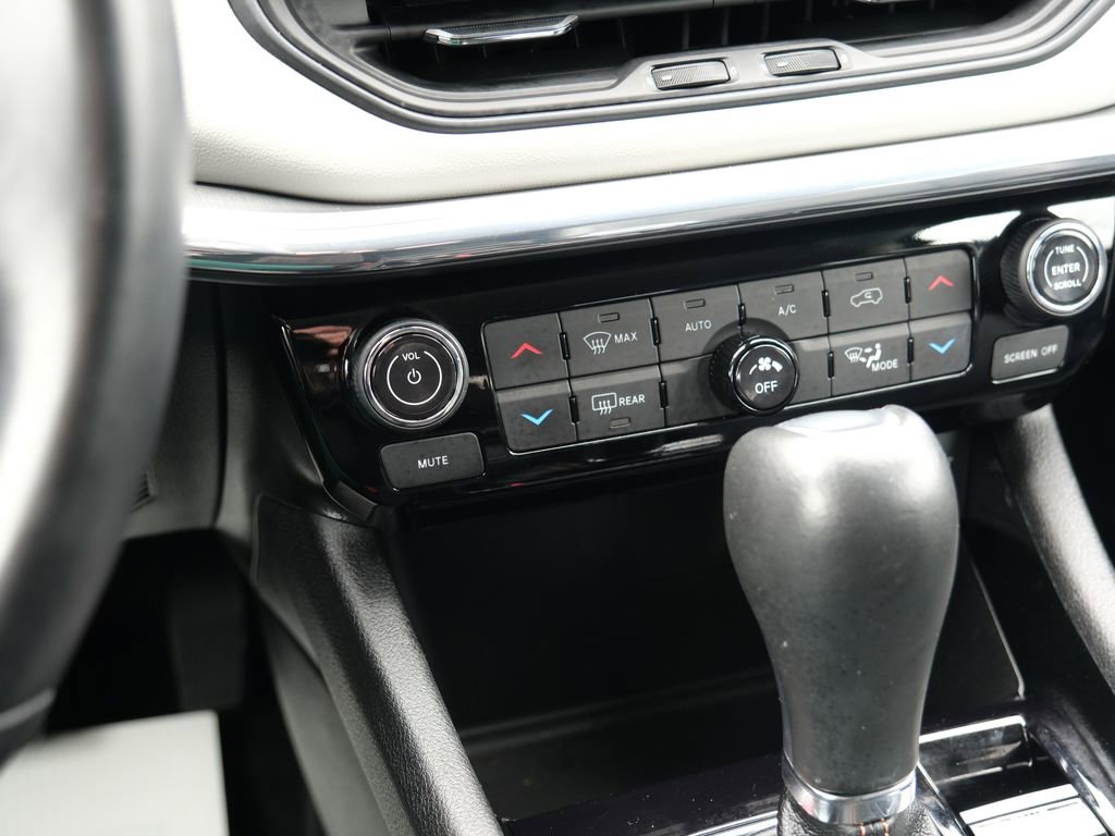 Used 2022 Jeep Compass Limited image 21