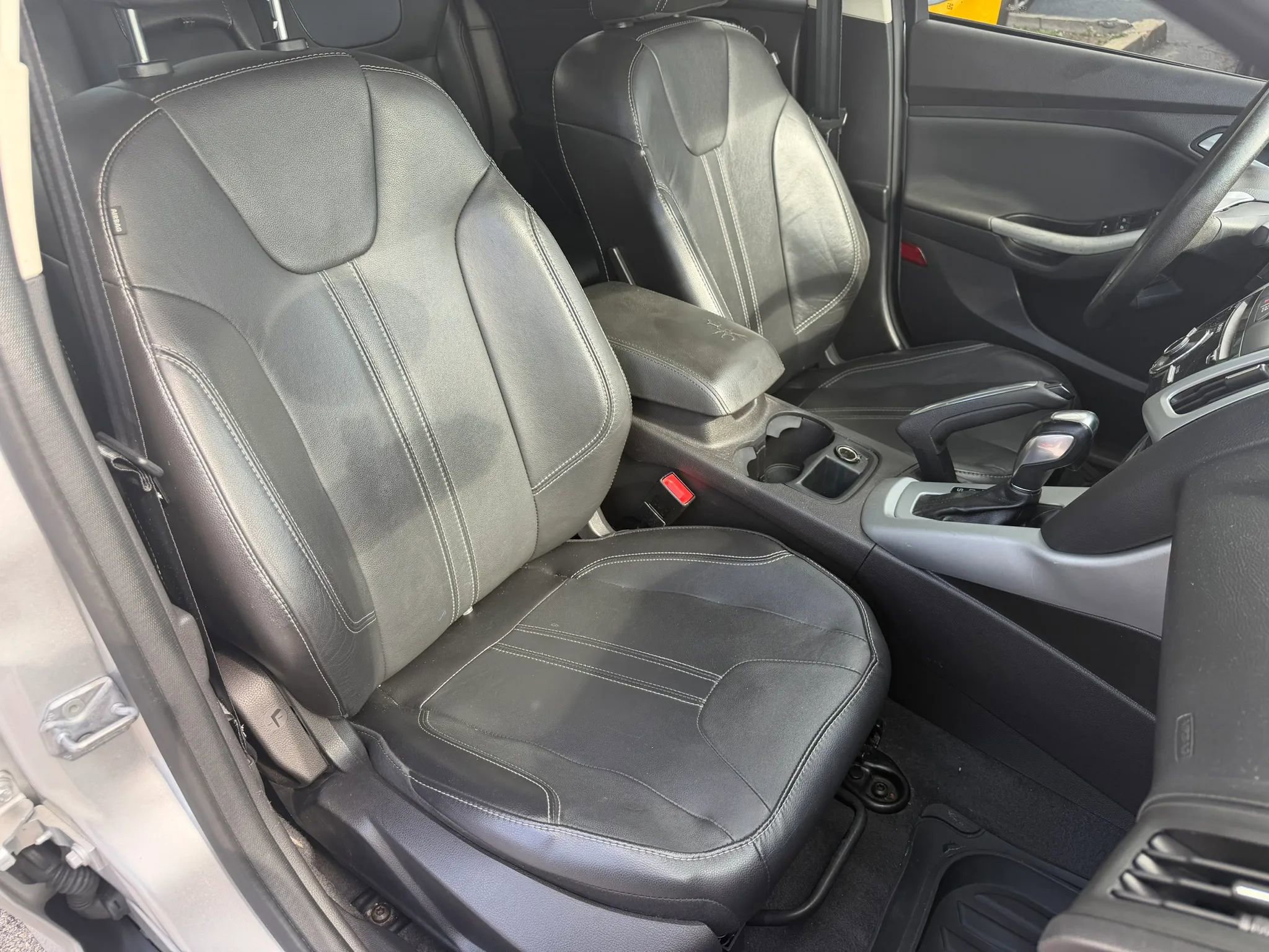 Used 2014 Ford Focus SE w/ Equipment Group 201A FWD image 11