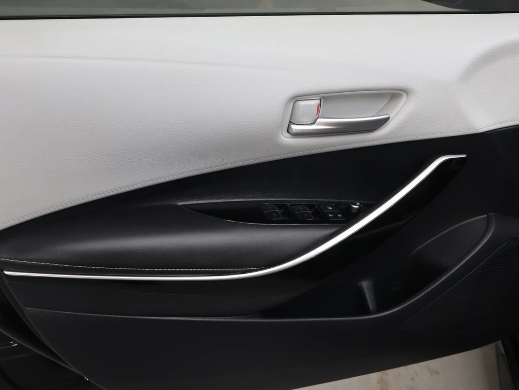 Used 2019 Toyota Corolla XSE FWD image 15