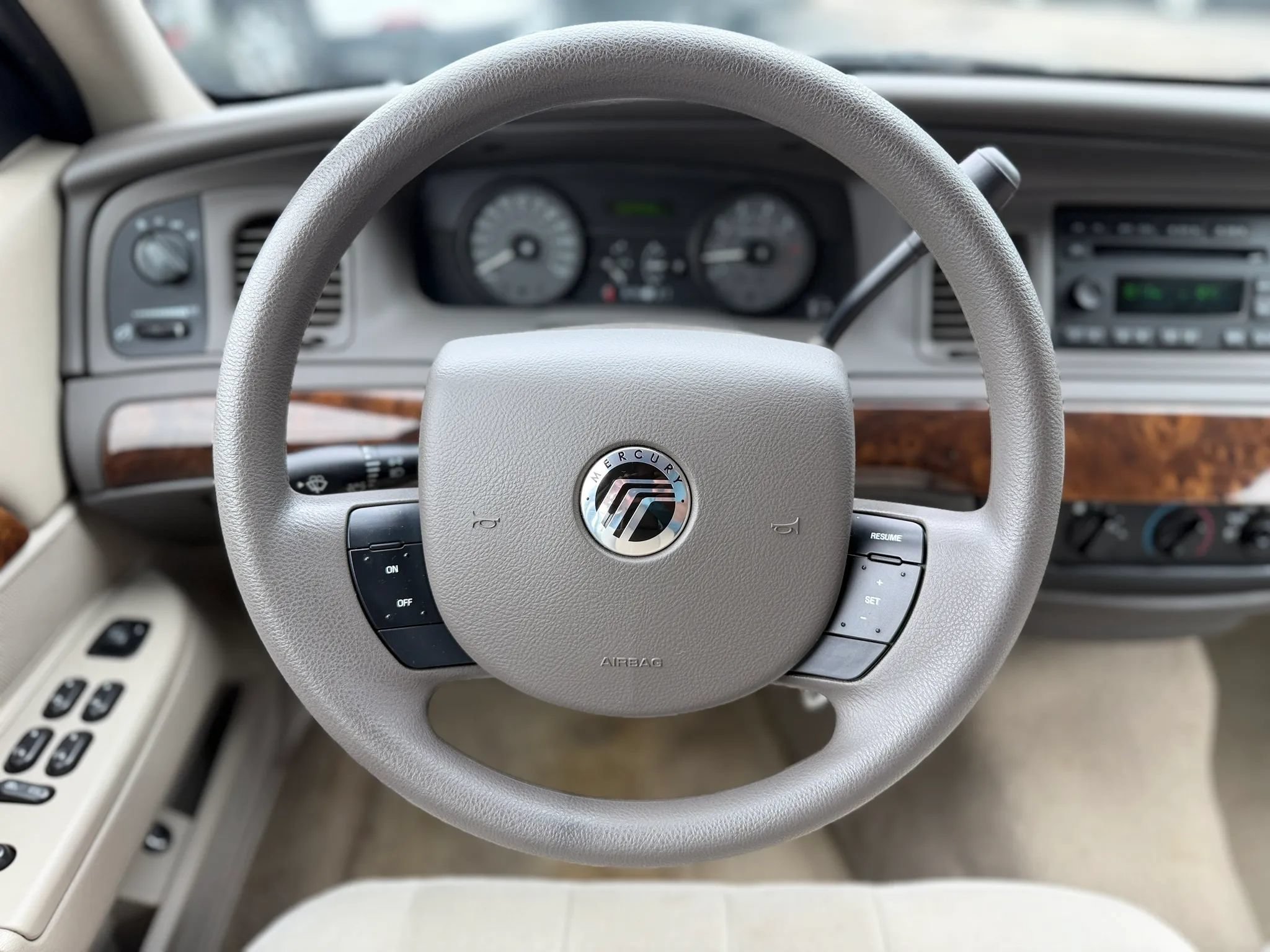 Used 2008 Mercury Grand Marquis GS RWD image 31