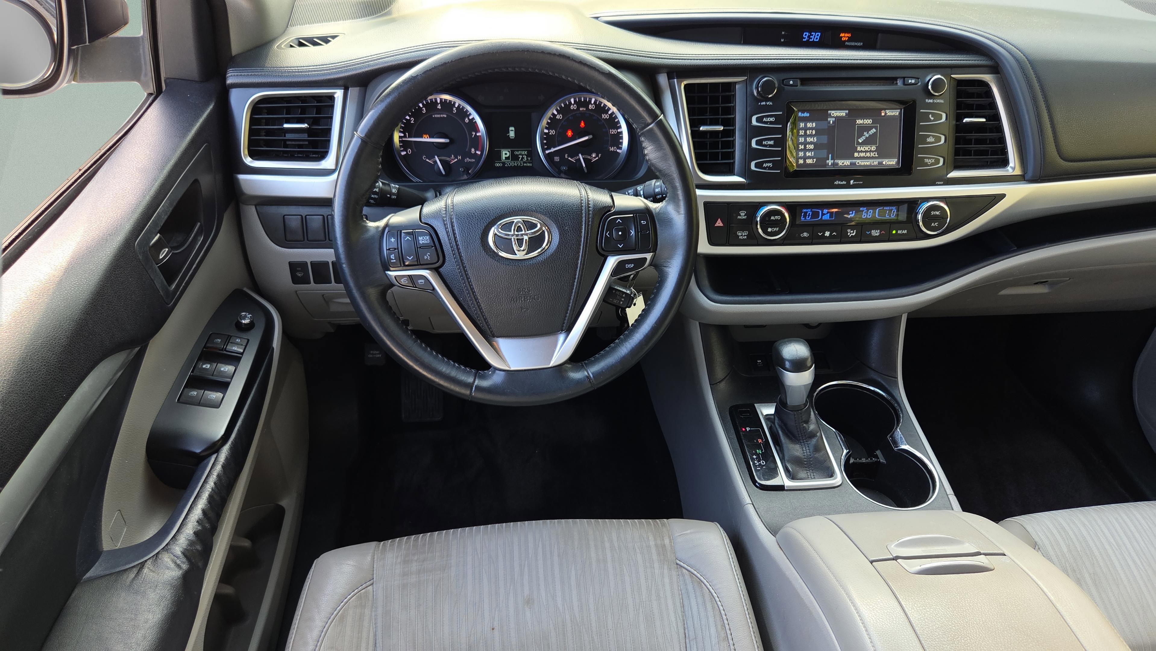 Used 2015 Toyota Highlander Plus image 12