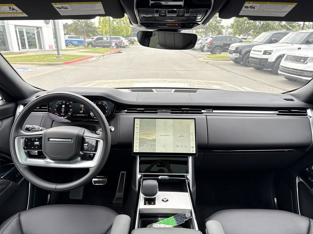 New 2025 Land Rover Range Rover SE image 19