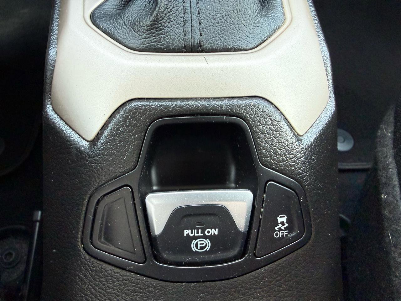 Used 2017 Jeep Renegade Sport w/ Power & Air Group image 29