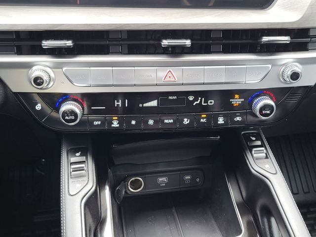 Used 2024 Kia Telluride EX X-Line AWD/4WD image 18