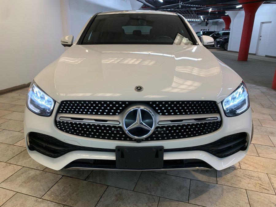 Used 2022 Mercedes-Benz GLC 300 4MATIC Coupe image 3