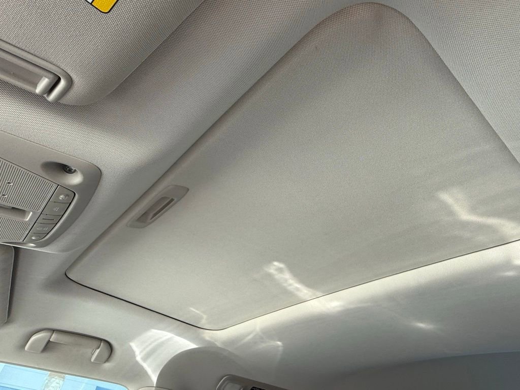 Used 2020 Nissan Armada SL w/ Premium Package image 19