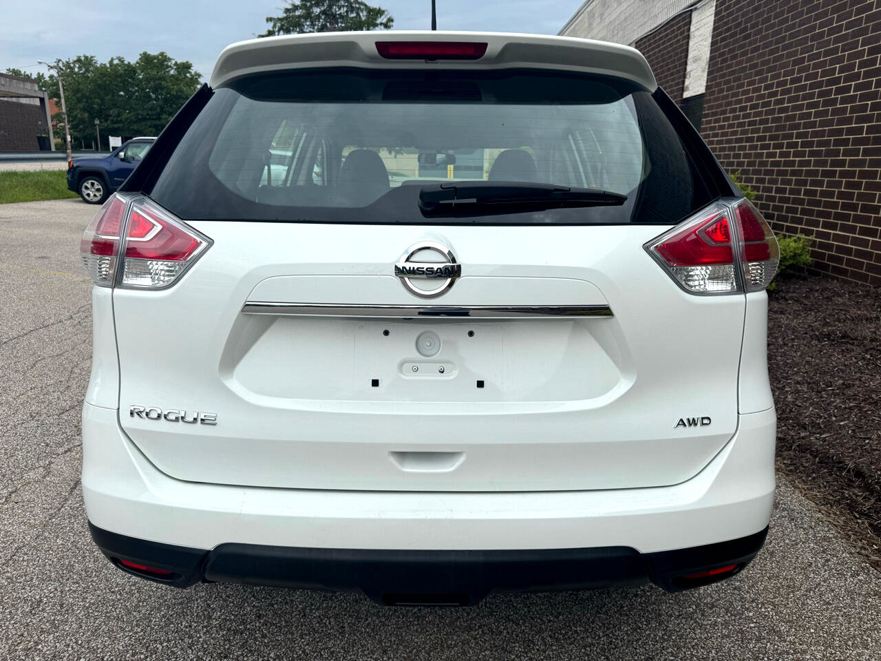 Used 2015 Nissan Rogue S image 9