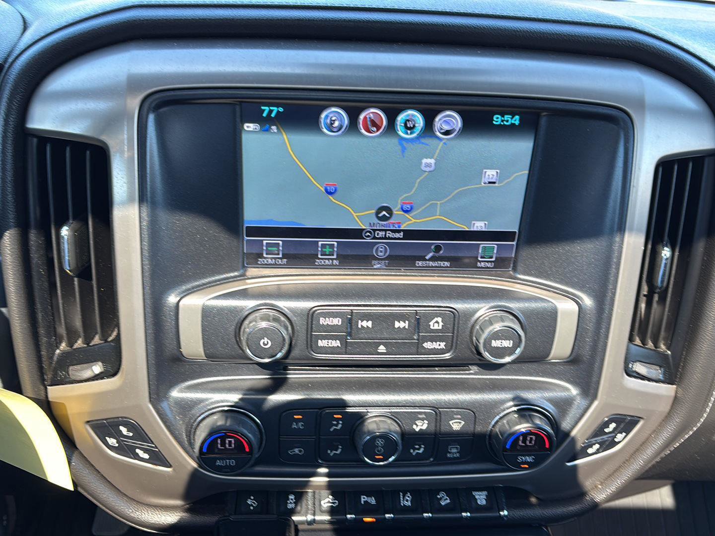 Used 2019 GMC Sierra 2500 Denali w/ Duramax Plus Package AWD/4WD image 21