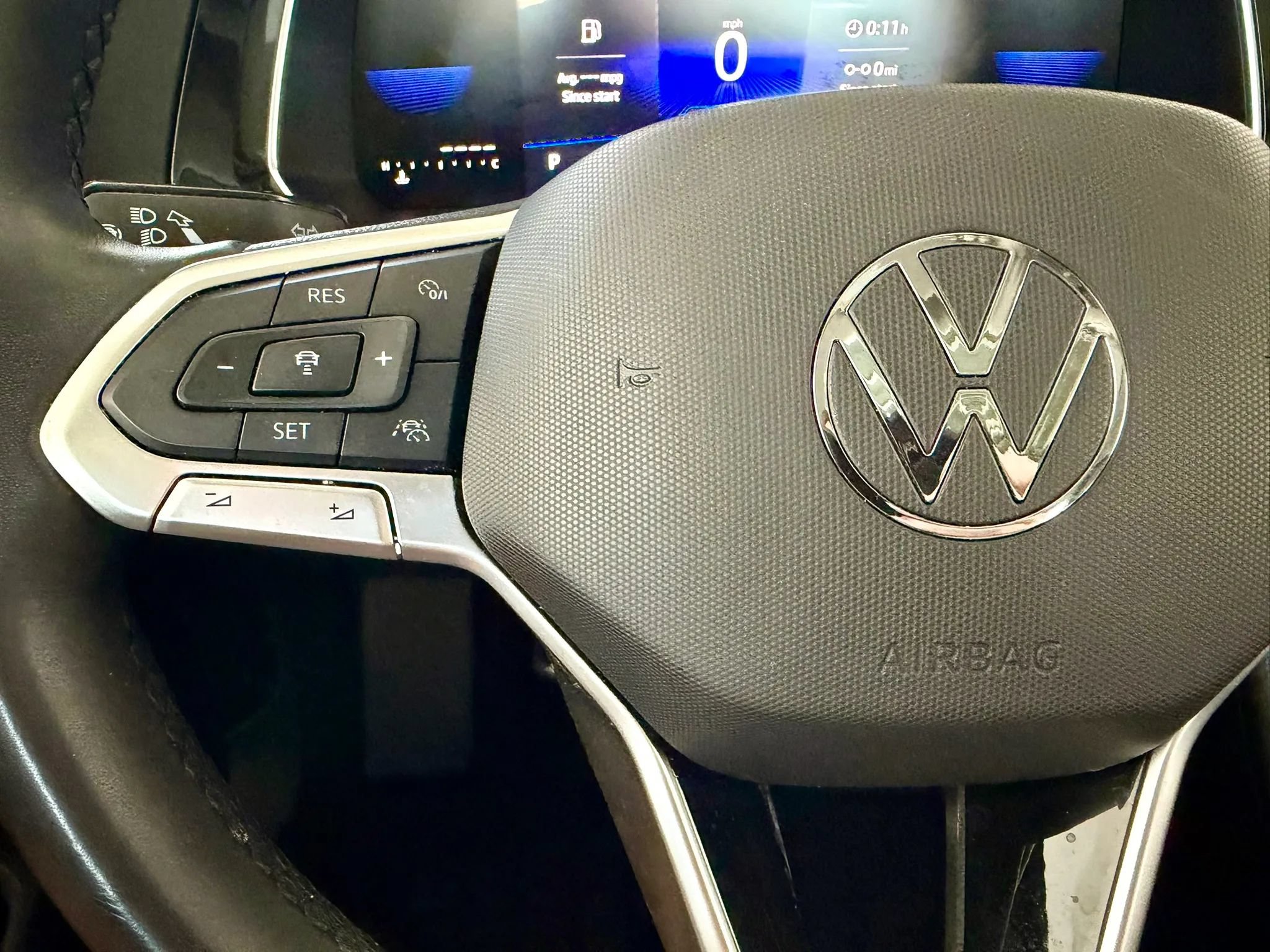 Used 2023 Volkswagen Jetta SE w/ Panoramic Sunroof Package FWD image 32