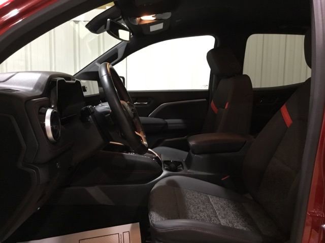 Used 2024 Chevrolet Colorado Z71 w/ Z71 Convenience Package 2 image 30