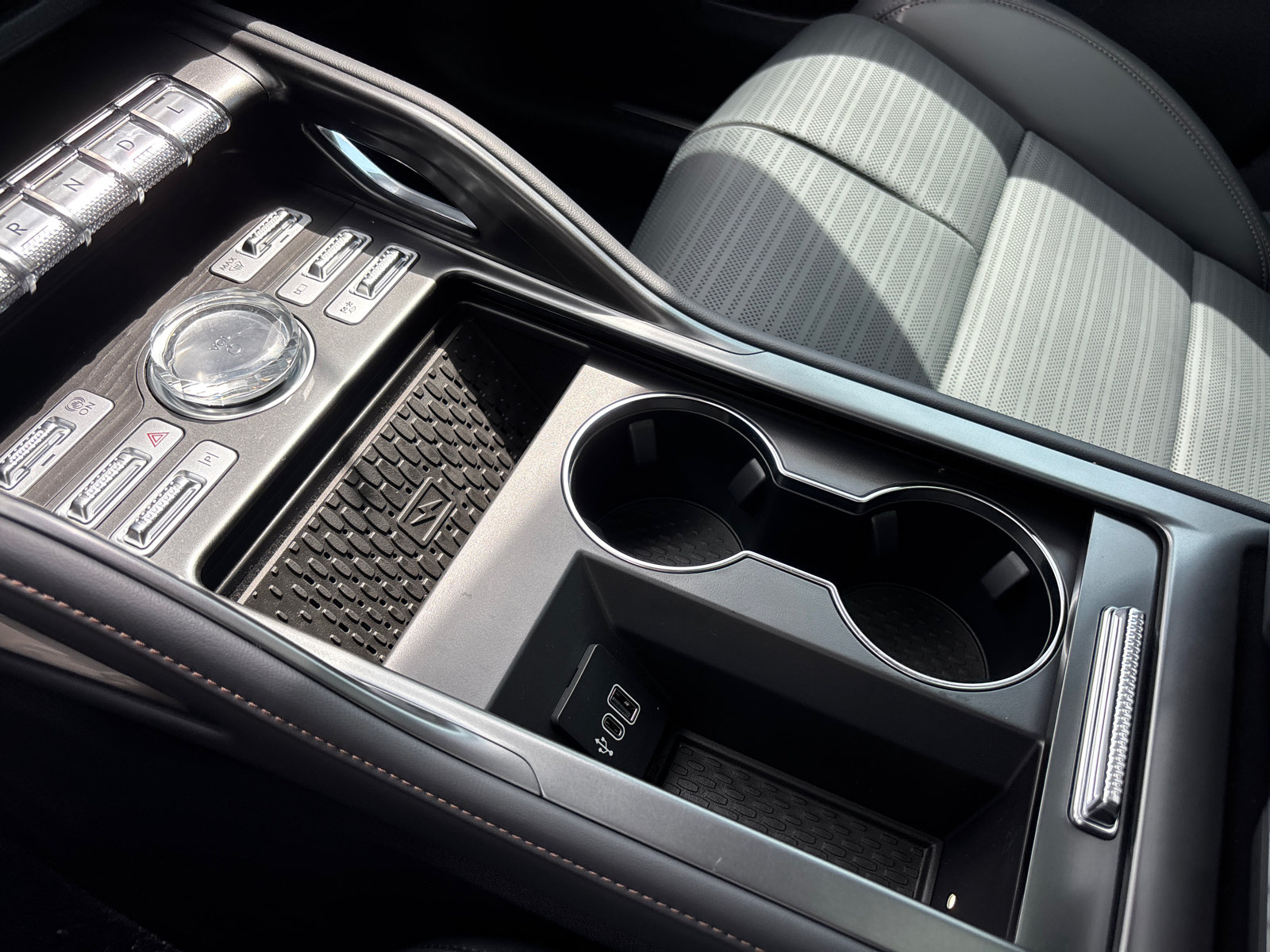 New 2026 Lincoln Nautilus Reserve AWD/4WD image 24