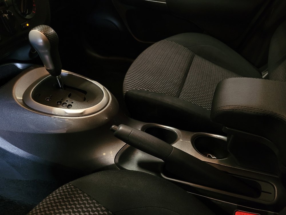 Used 2015 Nissan Juke S FWD image 26