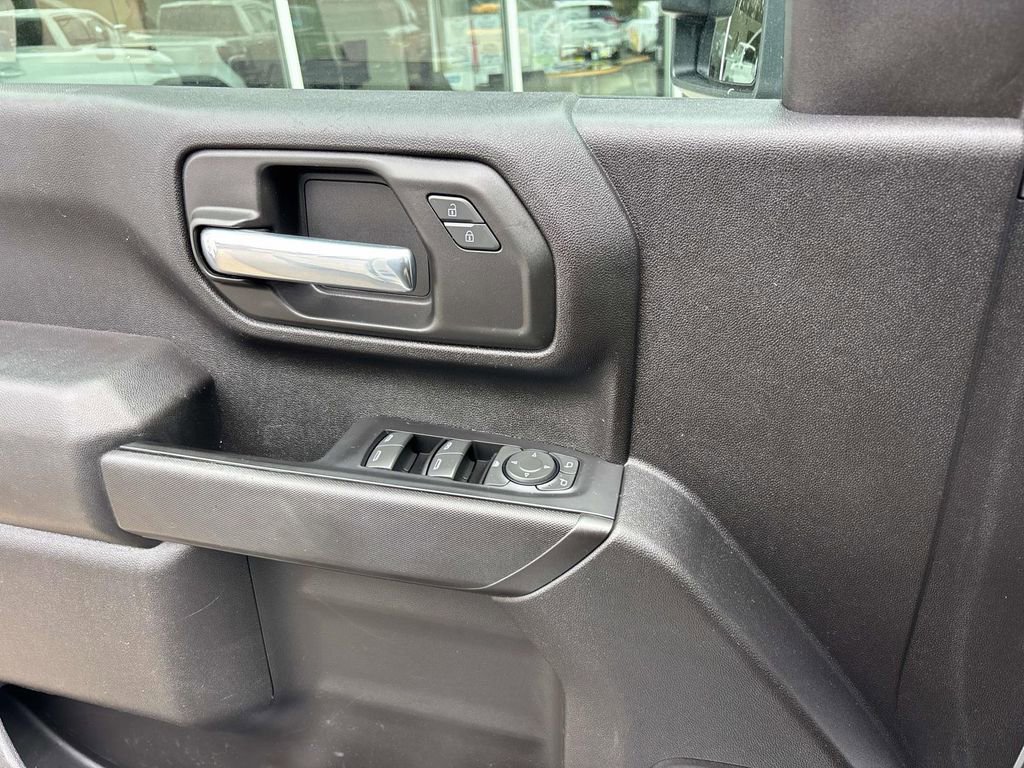 Used 2023 Chevrolet Silverado 2500 Custom w/ Custom Value Package image 13