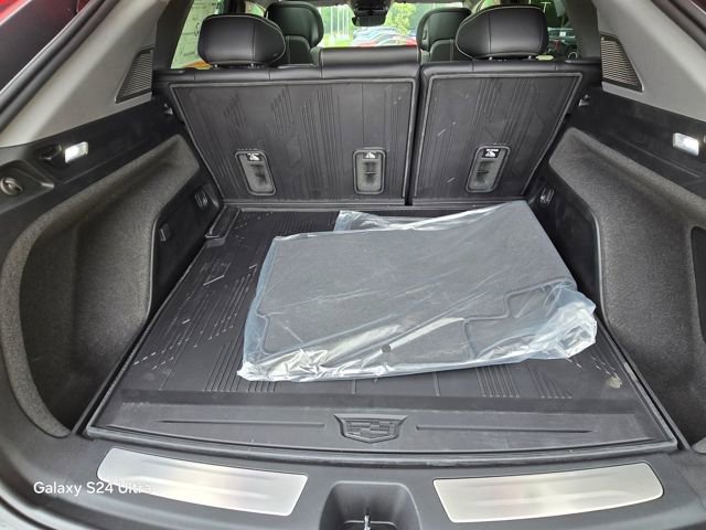 New 2025 Cadillac Optiq Sport 1 w/ LPO, Floor Liner Package AWD/4WD image 31