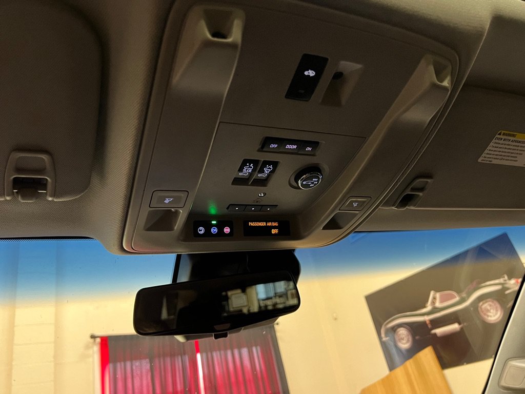 Used 2018 Cadillac Escalade Luxury RWD image 41