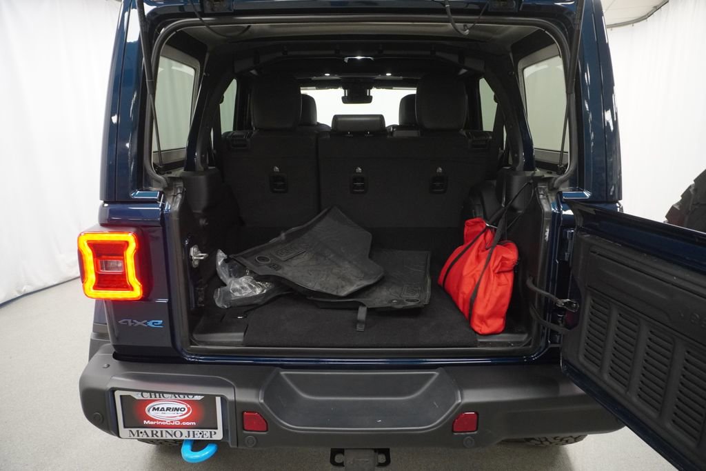 Used 2025 Jeep Wrangler Unlimited Rubicon 4xe AWD/4WD image 46