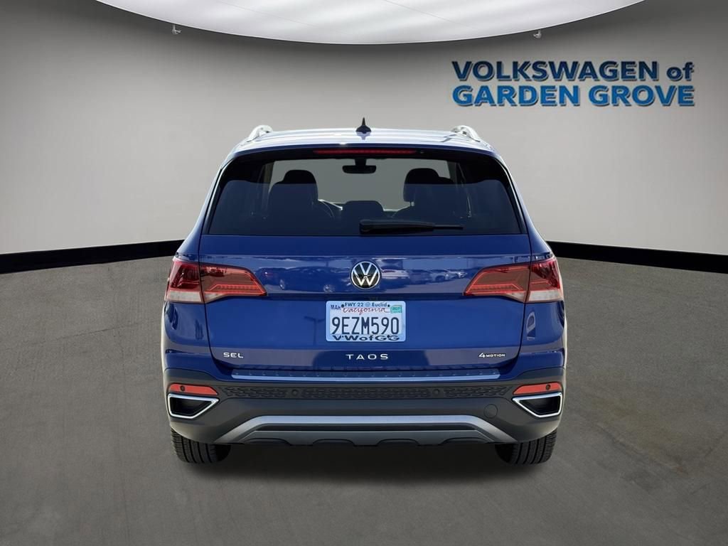 Used 2023 Volkswagen Taos SEL image 6