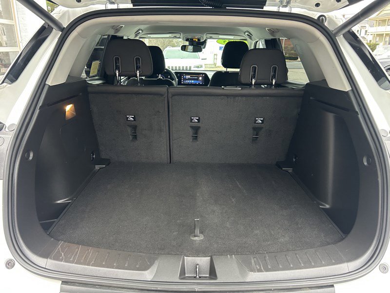 Used 2025 Chevrolet TrailBlazer LT w/ Convenience Package image 12