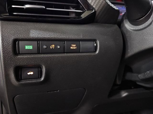 Used 2025 Nissan Sentra SR image 18