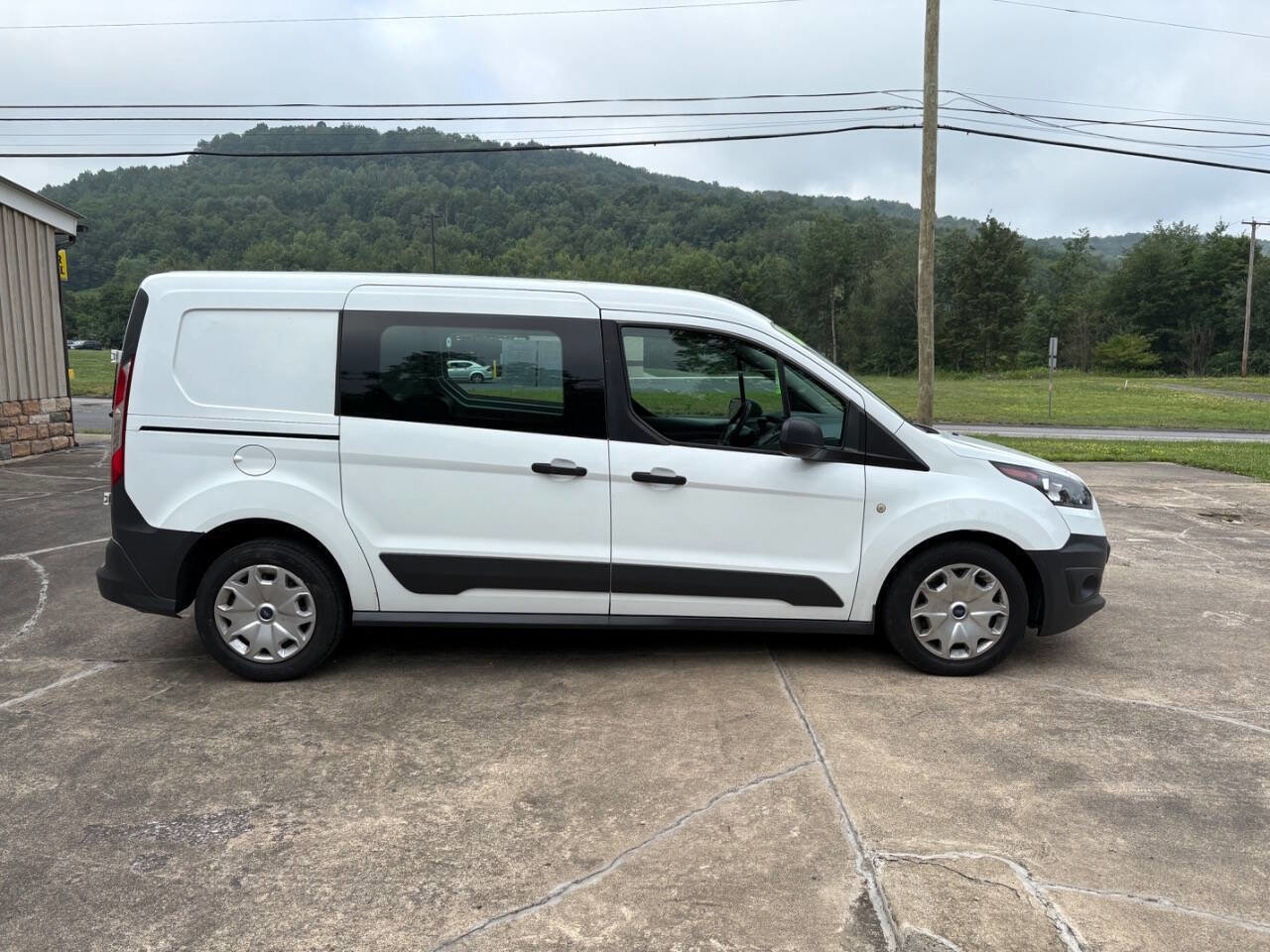Used 2016 Ford Transit Connect XL image 5