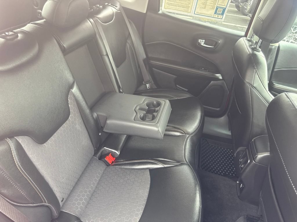 Used 2020 Jeep Compass Latitude w/ Cold Weather Group AWD/4WD image 42