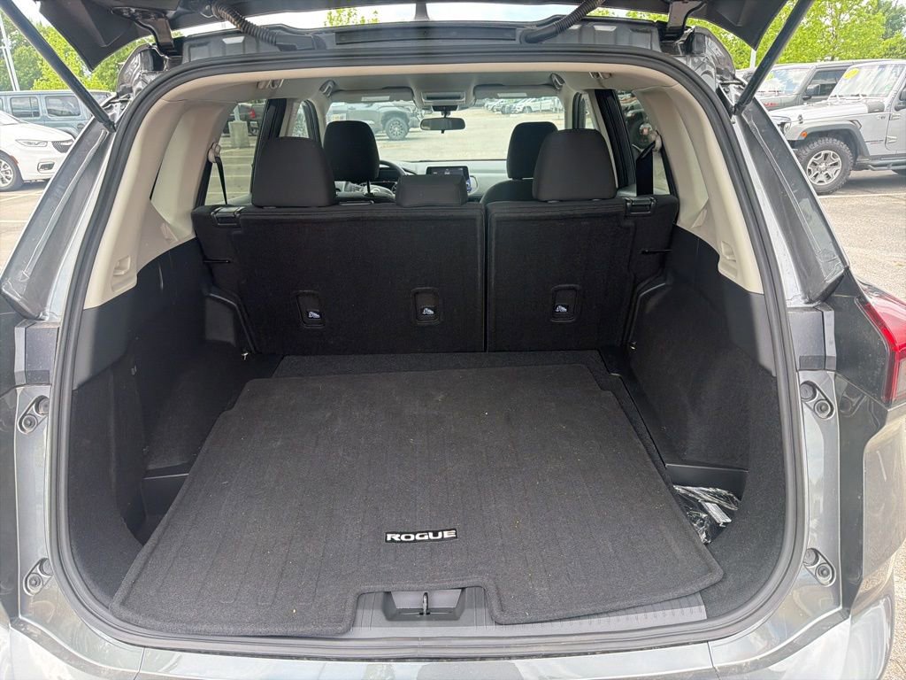Used 2026 Nissan Rogue S image 8