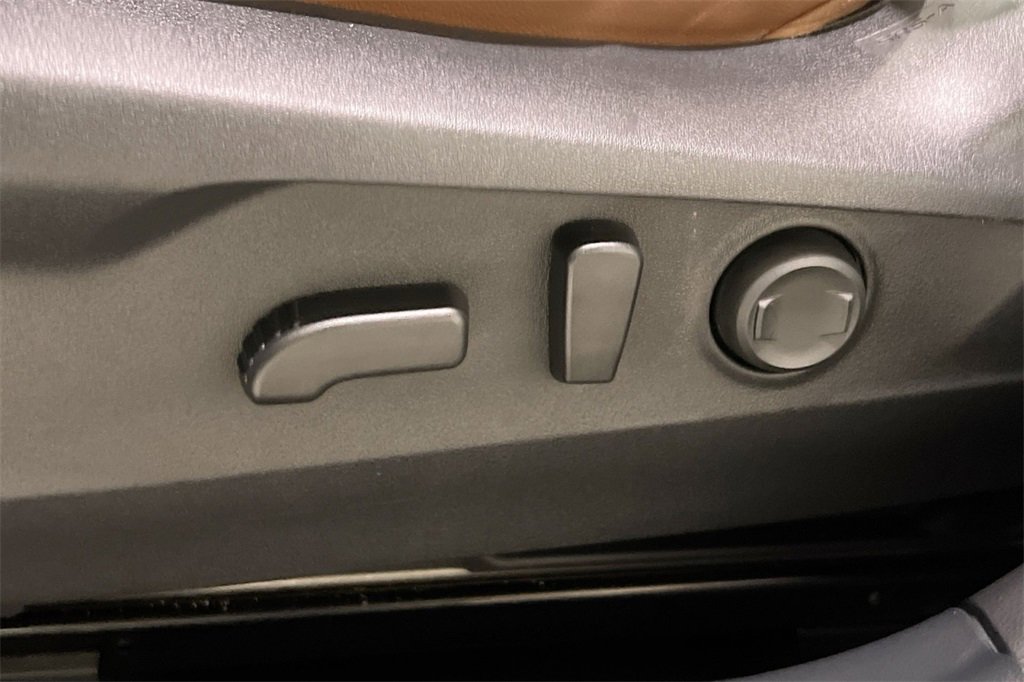 Used 2020 Subaru Outback Touring XT image 24