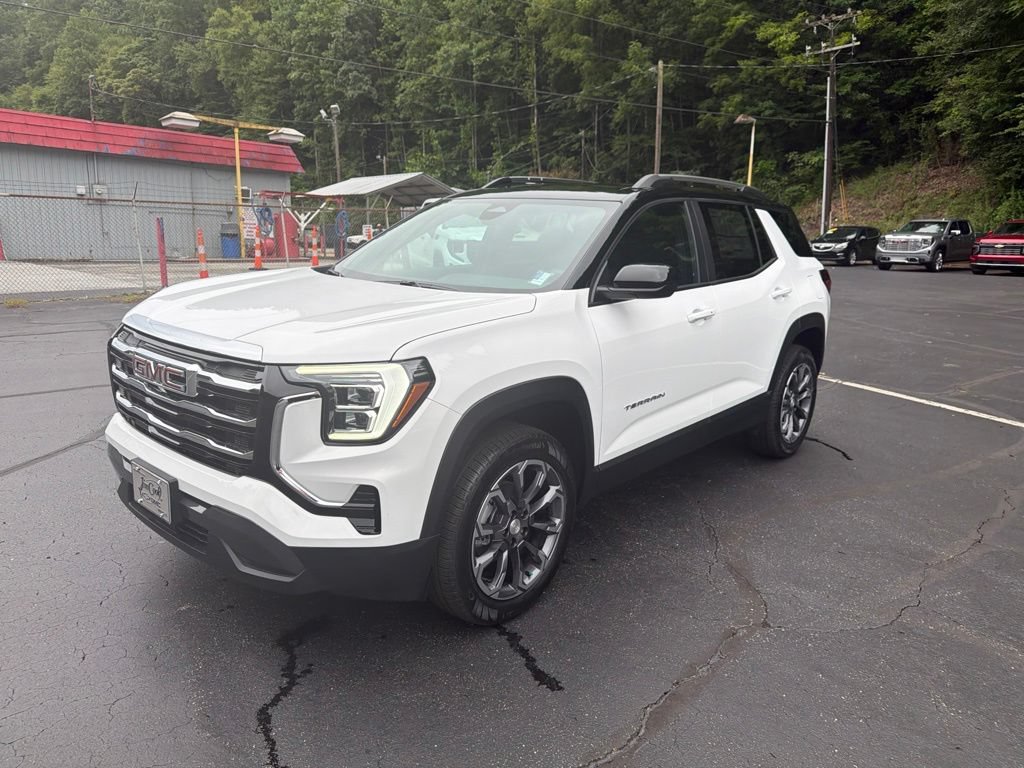 New 2027 GMC Terrain Elevation w/ Elevation Premium Package FWD image 2