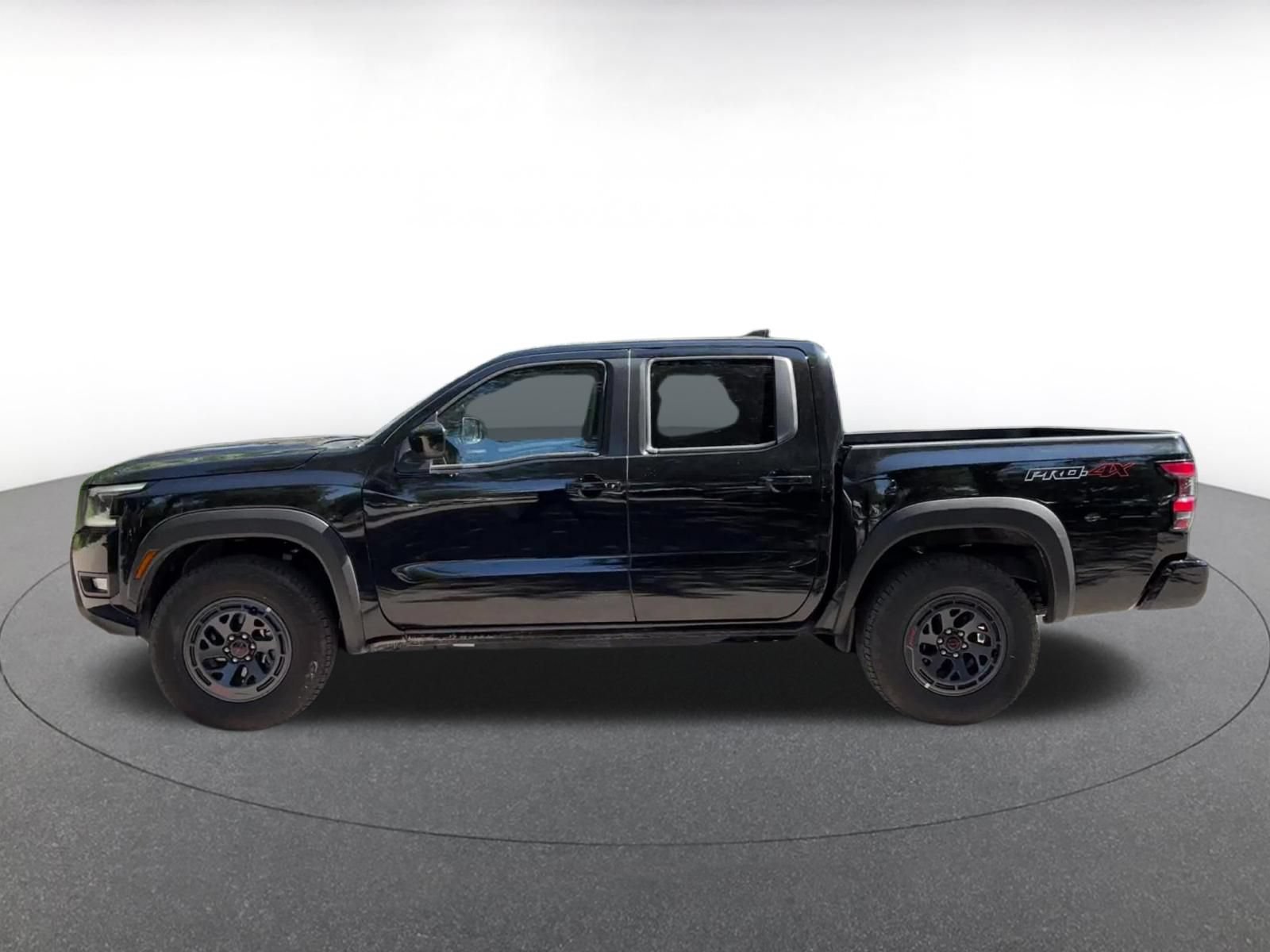 Used 2026 Nissan Frontier PRO-4X AWD/4WD image 8