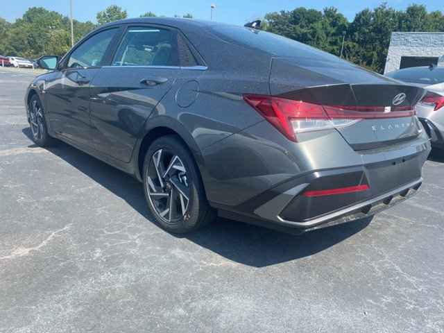 New 2025 Hyundai Elantra Limited image 23