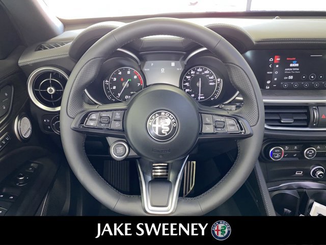Used 2023 Alfa Romeo Stelvio Ti image 7