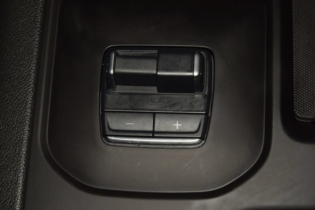 Used 2025 GMC Sierra 2500 AT4 w/ AT4 Premium Plus Package AWD/4WD image 33