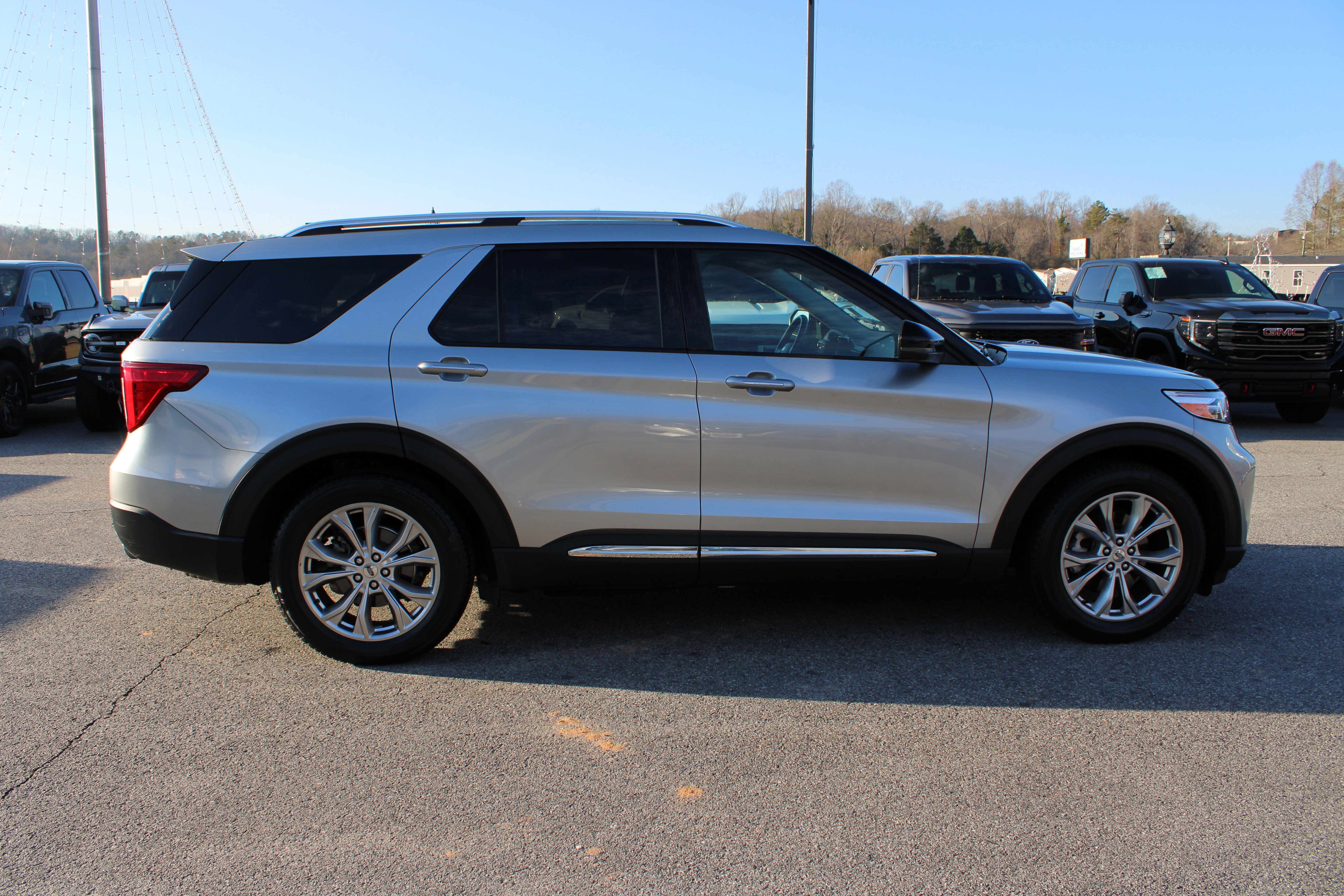 Used 2021 Ford Explorer Limited w/ Equipment Group 301A video 5