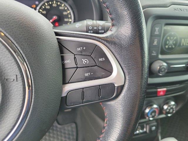 Used 2017 Jeep Renegade Trailhawk image 25