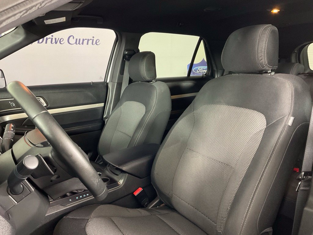Used 2017 Ford Explorer XLT FWD image 14