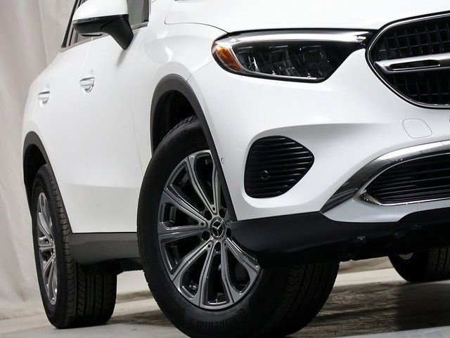 Certified 2026 Mercedes-Benz GLC 300 4MATIC image 4
