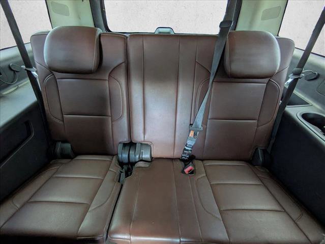 Used 2015 Chevrolet Suburban LTZ RWD image 20