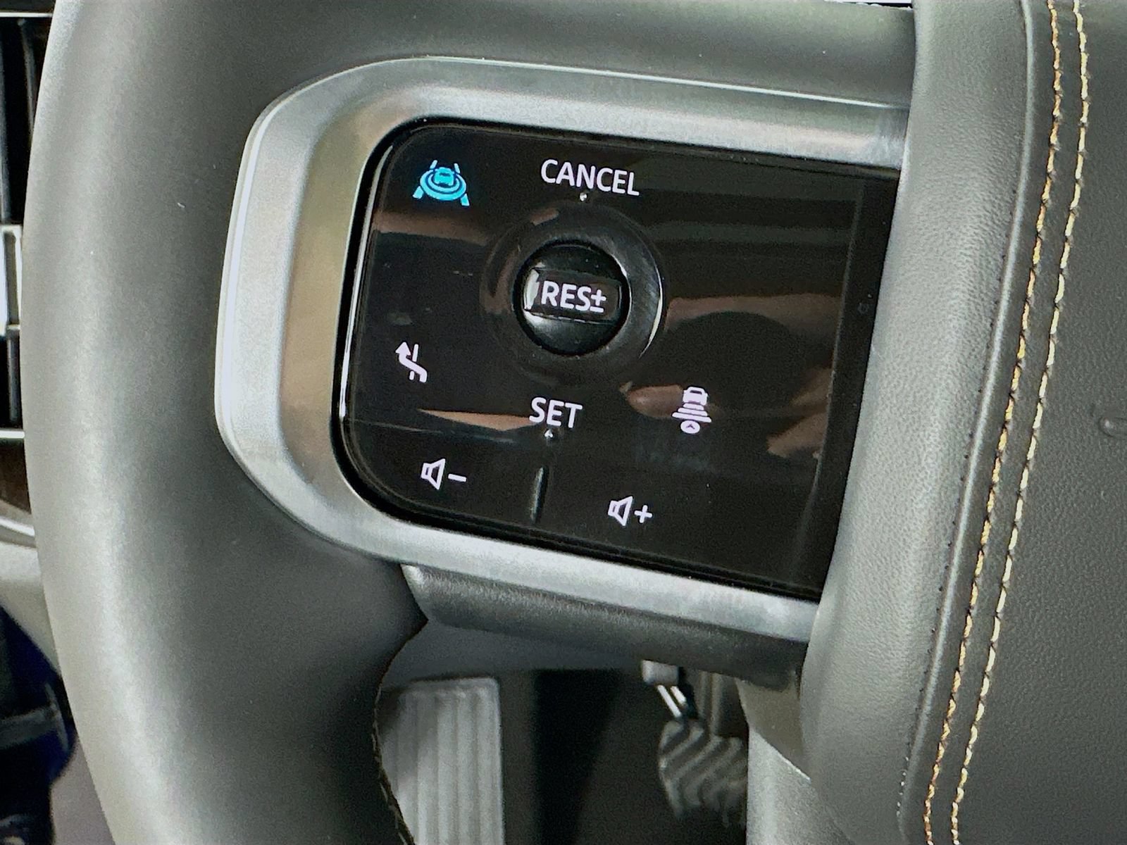 Used 2025 Nissan Armada Platinum Reserve AWD/4WD image 19