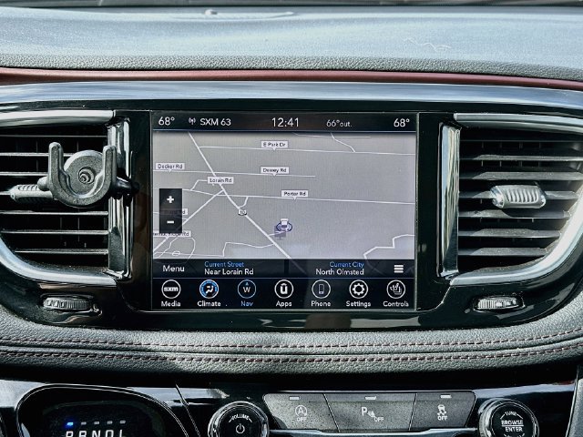 Used 2020 Chrysler Pacifica Limited FWD image 13