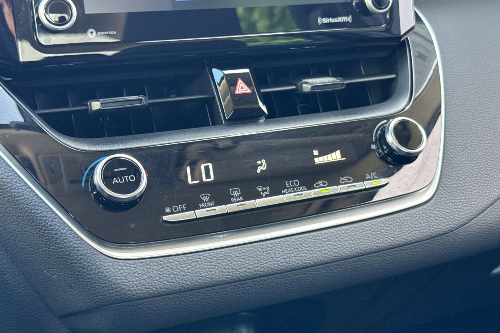 Used 2022 Toyota Corolla LE image 18