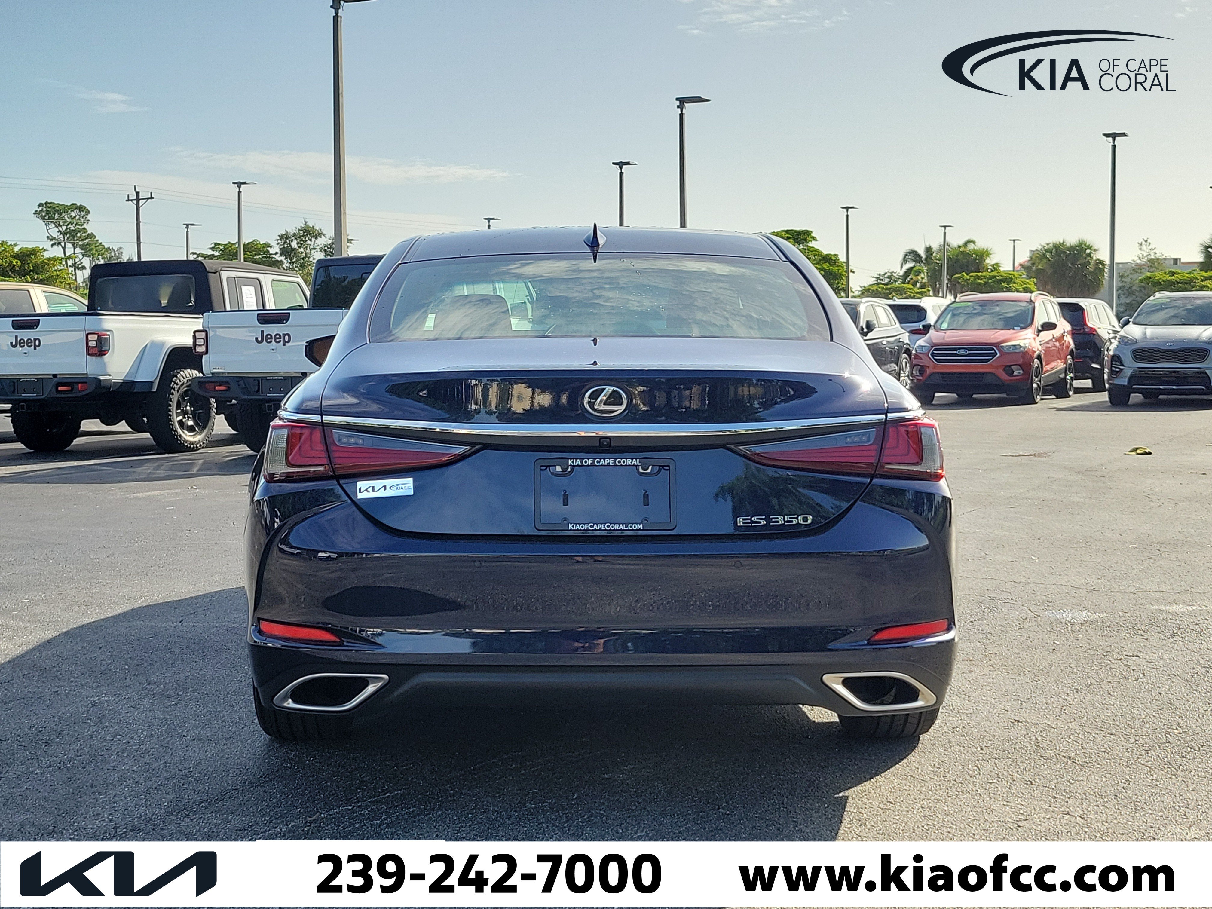 Used 2025 Lexus ES 350 w/ Premium Package FWD image 5