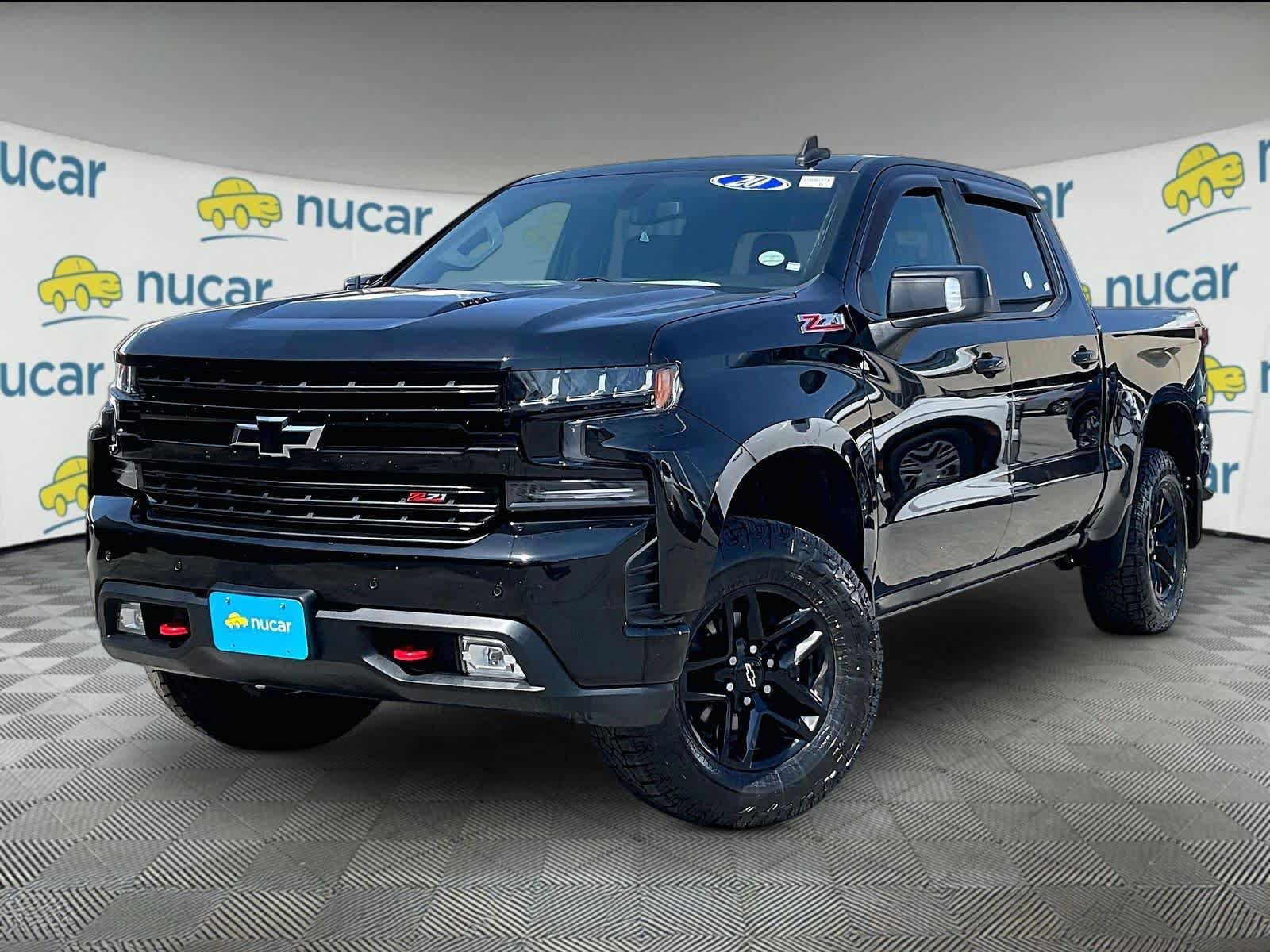 Used 2020 Chevrolet Silverado 1500 LT Trail Boss w/ Midnight Edition AWD/4WD image 3