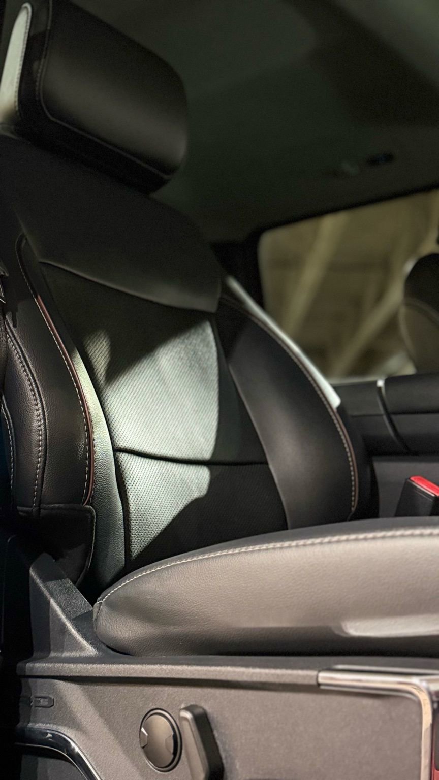 Used 2023 Ford F150 Lariat image 52