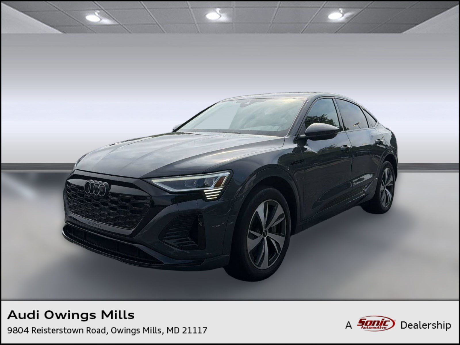 Used 2024 Audi Q8 e-tron Premium AWD/4WD image 1