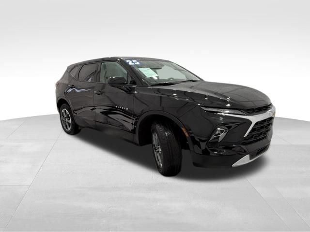 Used 2025 Chevrolet Blazer LT image 6