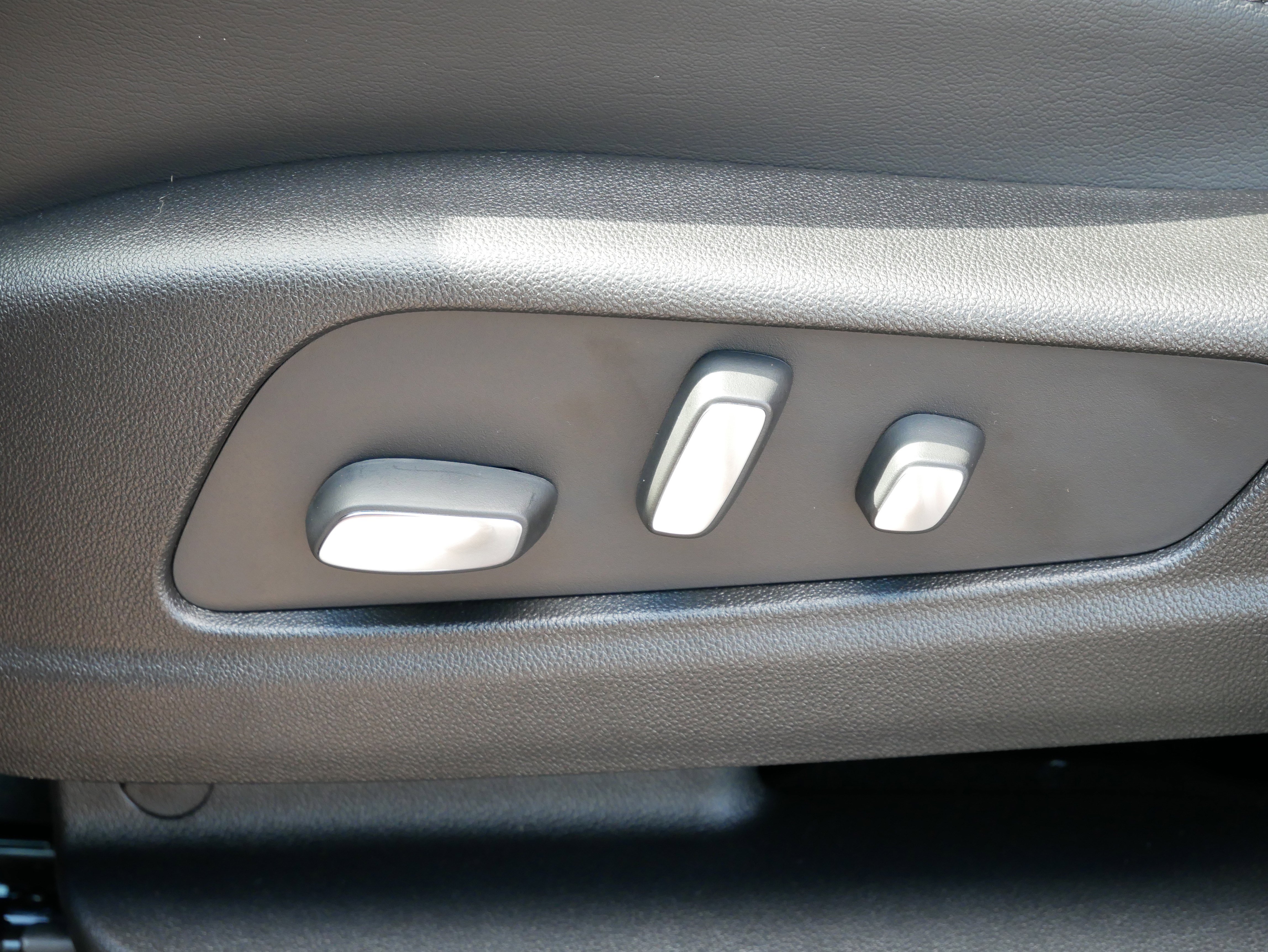 New 2025 Cadillac XT6 Premium Luxury w/ Technology Package image 18