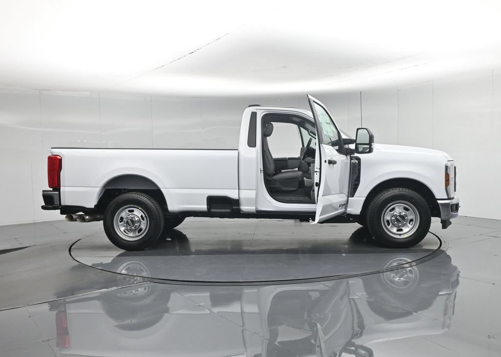 New 2026 Ford F350 XL w/ XL Chrome Package RWD image 4